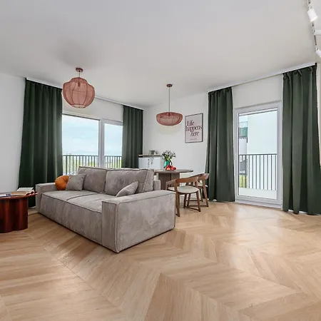 Shortstaypoland Szwedzka B196 *